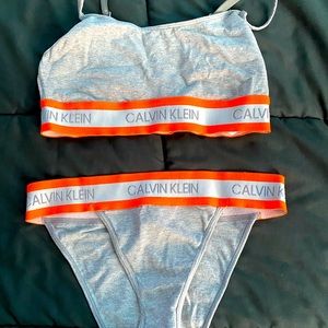 Women’s Calvin Klein set s/m